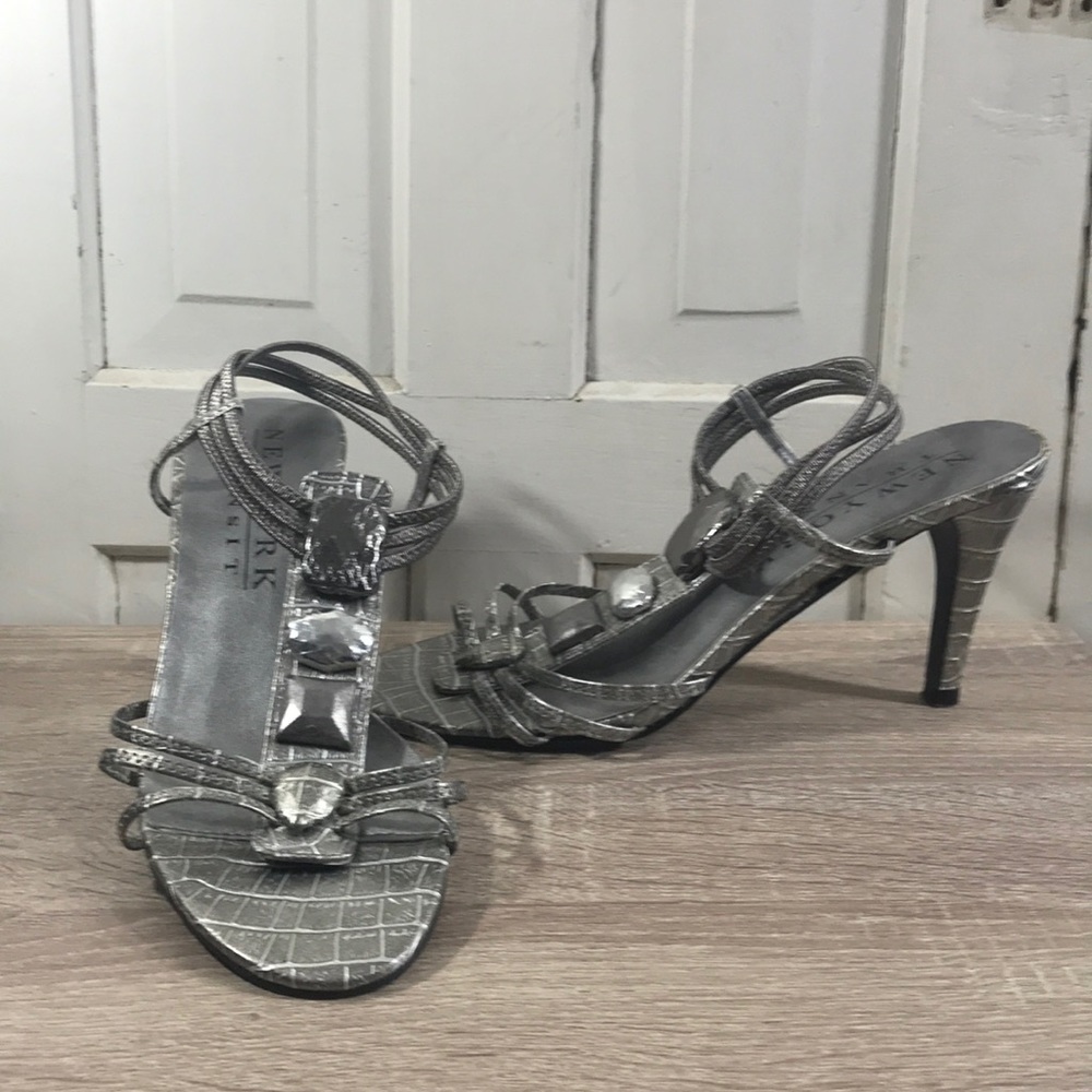NEW YORK TRANSIT silver strappy open toe heels 9M